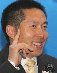 中央電視臺廣告經(jīng)濟信息中心主任、經(jīng)濟頻道總監(jiān)郭振璽