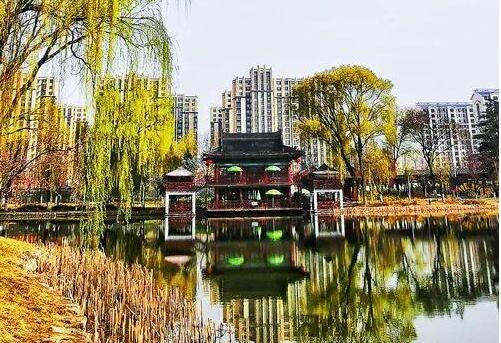 天水馬跑泉公園，這滿(mǎn)園春色似美人的嫣然一笑般撩人
