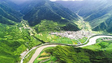 格?；ㄊ㈤_(kāi)的地方——甘南州實(shí)施“一十百千萬(wàn)”工程掠影