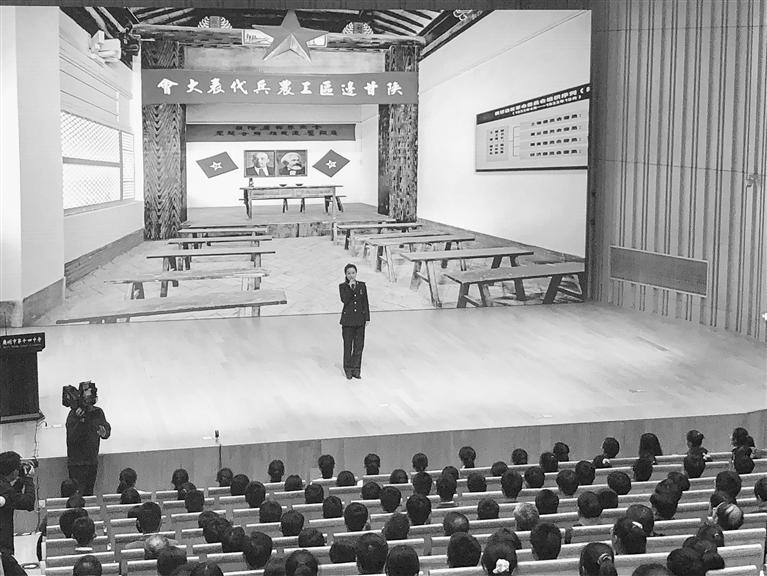 蘭州市開展“學(xué)黨史、頌黨恩、跟黨走”紅色文化進(jìn)校園活動