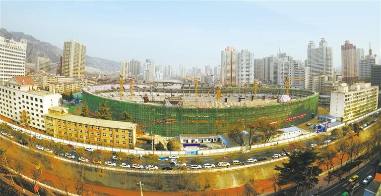 蘭州市七里河體育場(chǎng)主體封頂，預(yù)計(jì)明年7月交付使用