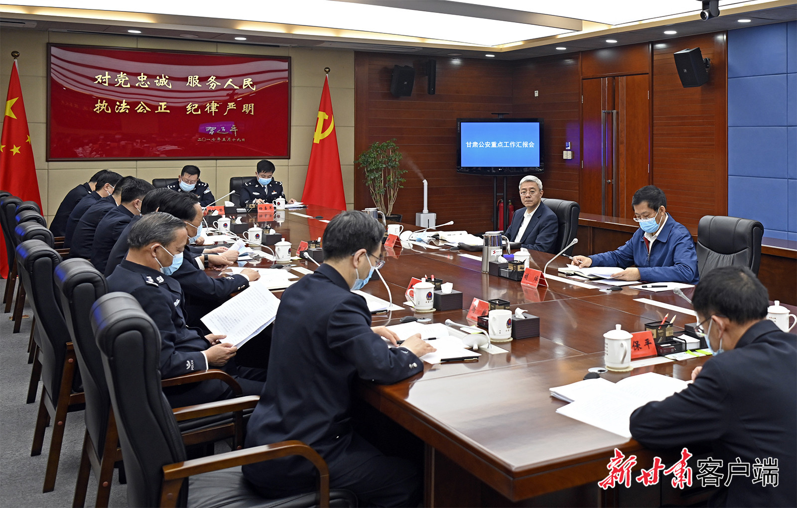 【甘快看】尹弘在甘肅省公安廳調研時強調：堅持政治建警鍛造公安鐵軍，全力以赴防風險保安全護穩(wěn)定