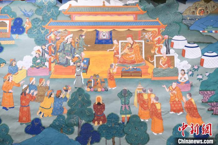 8月20日，在蘭州市博物館展出的大型歷史題材卷軸唐卡“涼州會盟”?！〈魑牟?攝