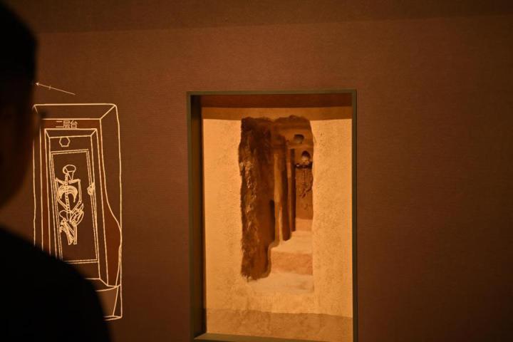 張家川縣馬家塬車(chē)輿博物館展陳的馬家塬遺址出土文物。李亞龍 攝
